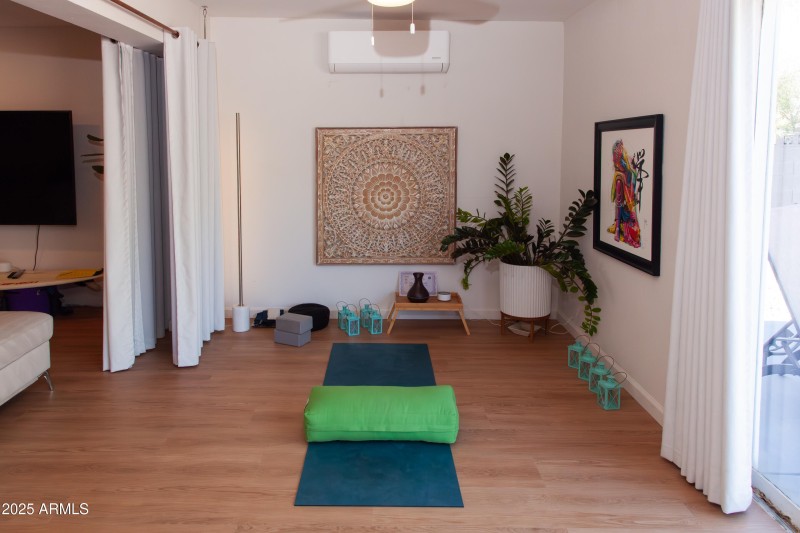 1326EarllDr-Interior-024-web