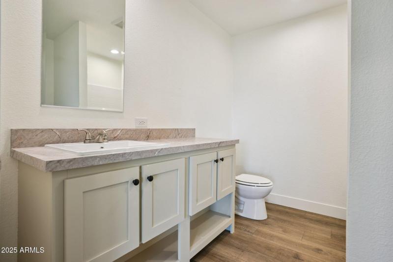 24-web-or-mls-23117-w-duane-ln