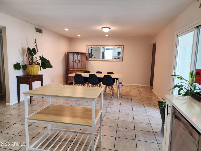 Family room-eating area 2