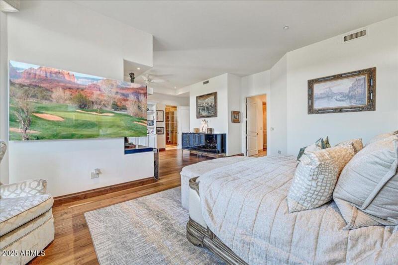 35-Primary Suite III