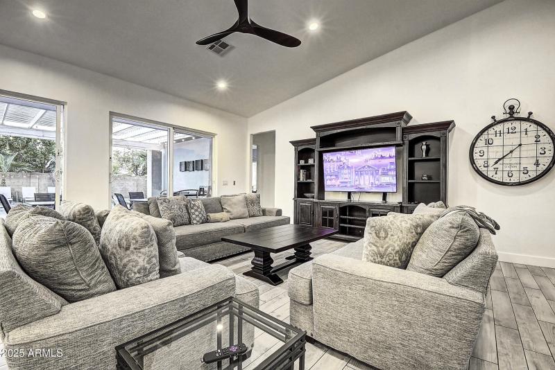 4095 E Nisbet Rd (2)