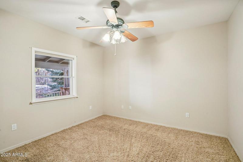 39-web-or-mls-Bonnie Brae Dr-S0811-039