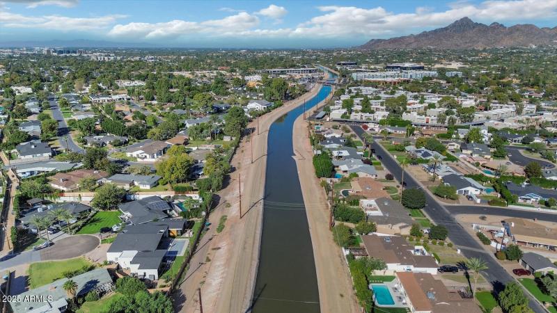 4240 E Sells Dr-large-047-007-DJI 0020-1