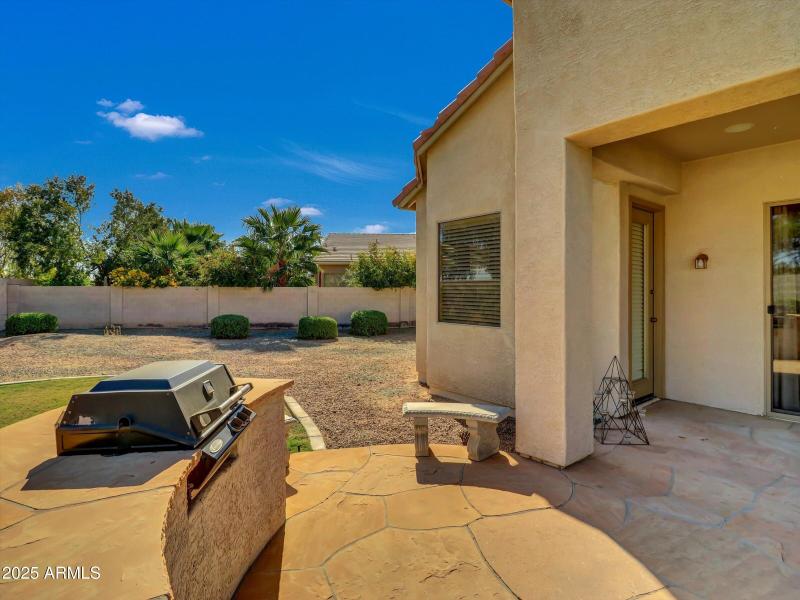 Built-in Grill right off the patio!
