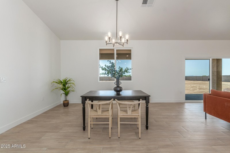 14 Sandstone Mountain