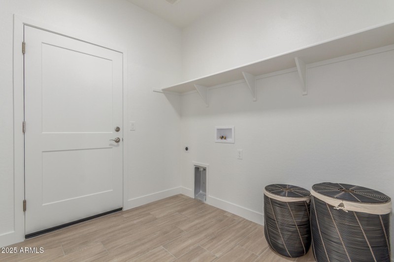 33 Sandstone Mountain