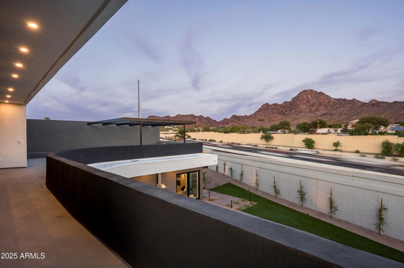 Upper patio mountain view