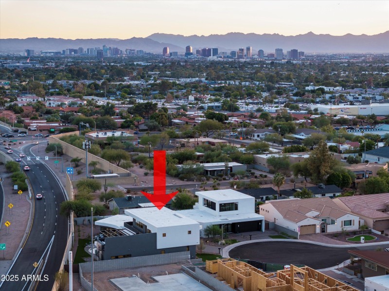 67-1831 E Palmaire Ave-66b