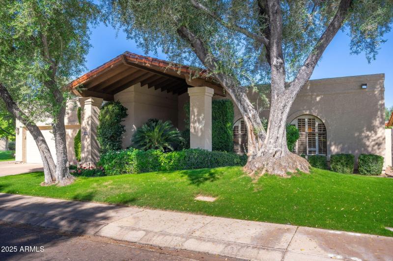 7486 E Mercer Ln - 02