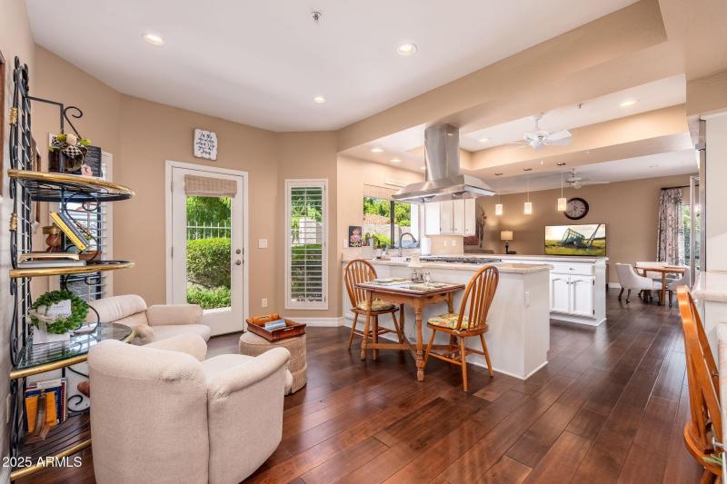 7486 E Mercer Ln - 15