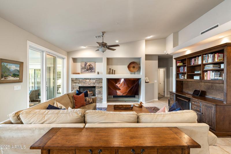 10836 N 95th Pl 2 of 9