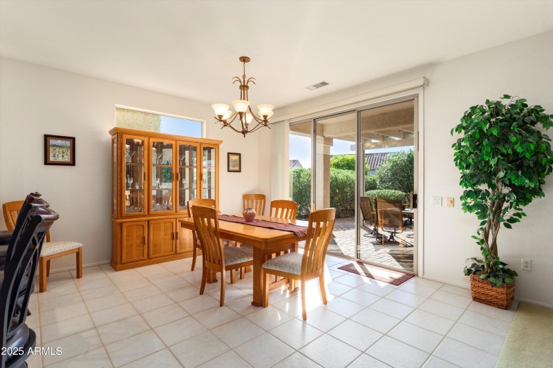 09-15237 W Pinehurst Ln