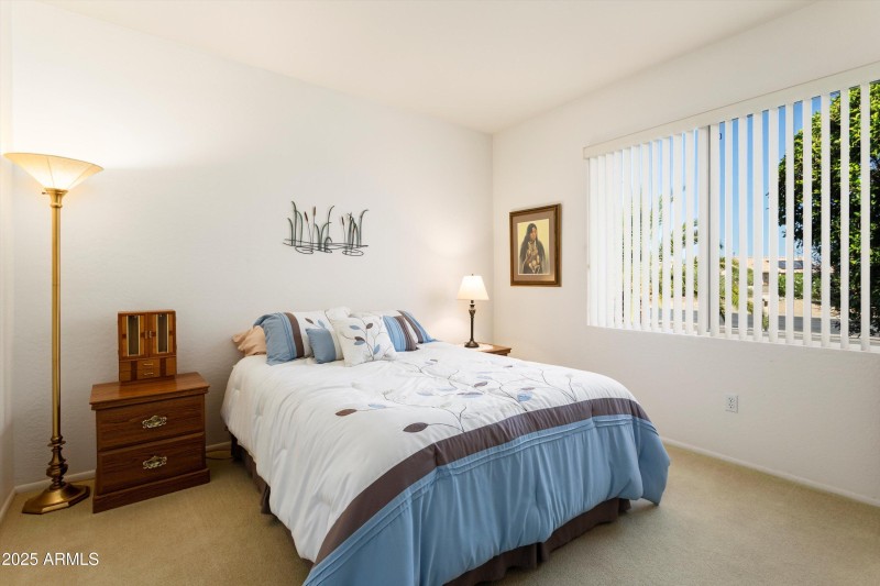 20-15237 W Pinehurst Ln