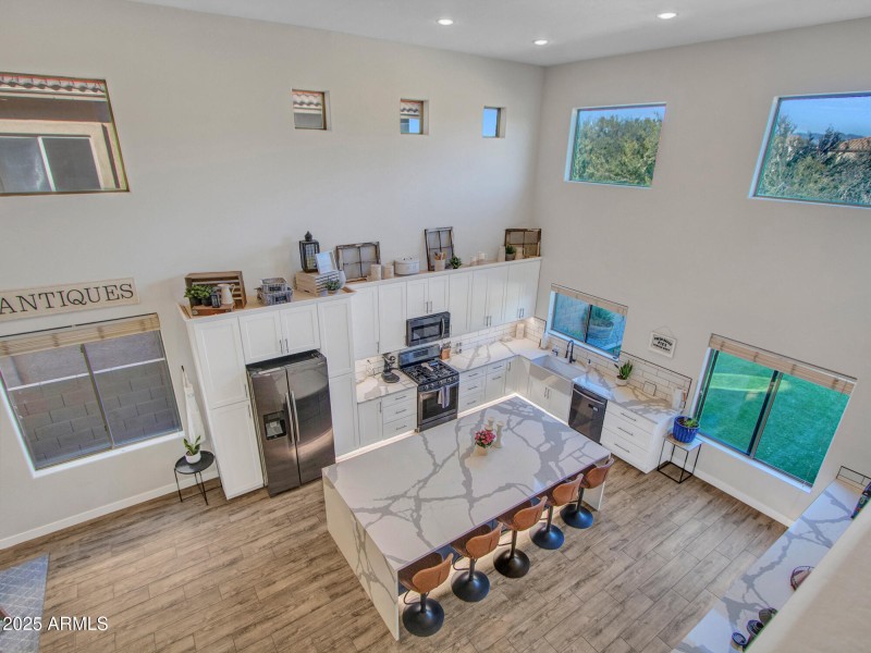 09-Upstairs-Hall-(3)