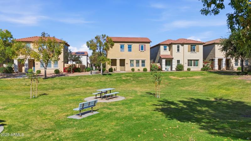 38_dji_20251110122356_0043_d