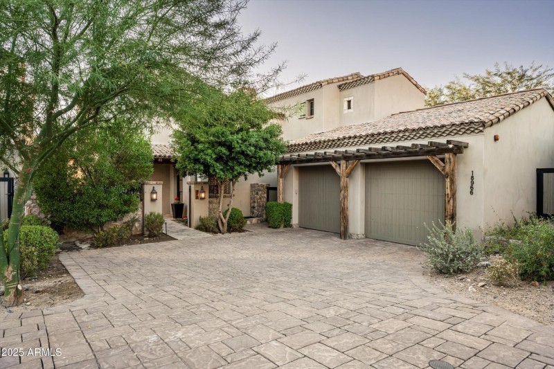 004_Exterior Front Garage