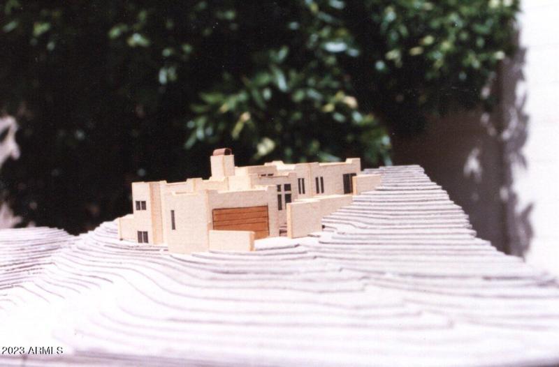 Carriage scale model 3