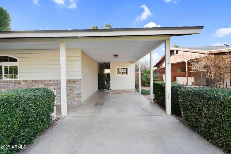 48-web-or-mls-3420 N 45th st-50