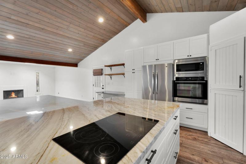 17-web-or-mls-3420 N 45th st-19