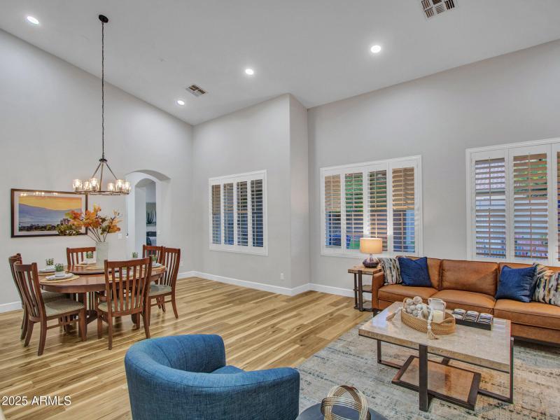 04-Living-&-Dining-room-(2)