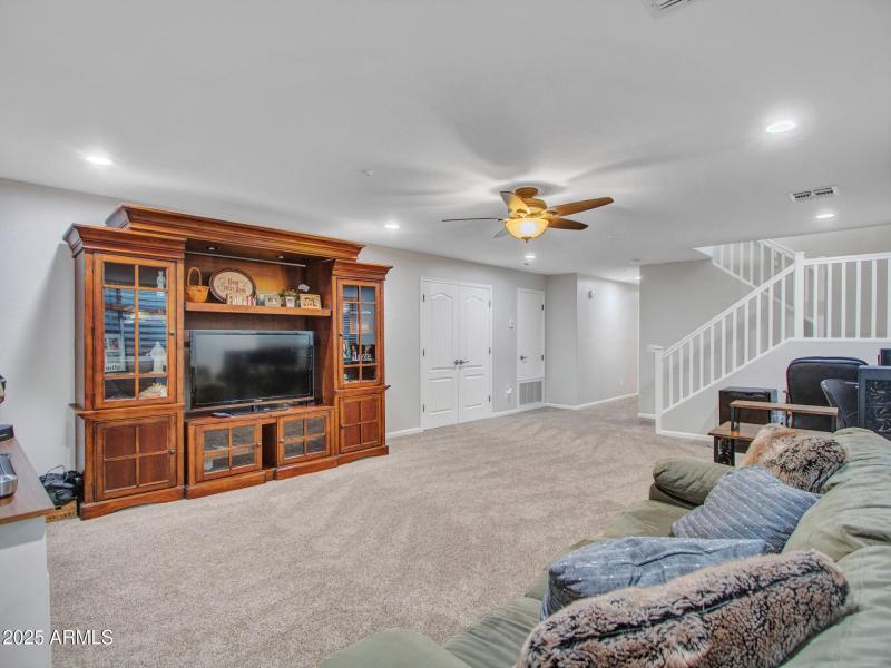 17-Basement_Entertainment-room-(3)