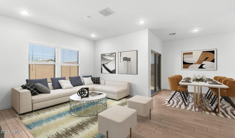 LS Lot #125 Great Room (2) (Large)