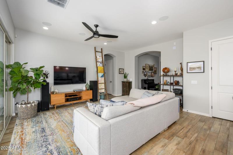 35-web-or-mls-Chevelon-8