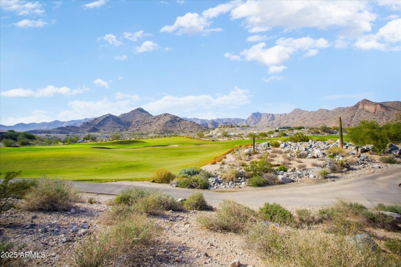 GOLF & MOUNTAIN VIEWS!!!