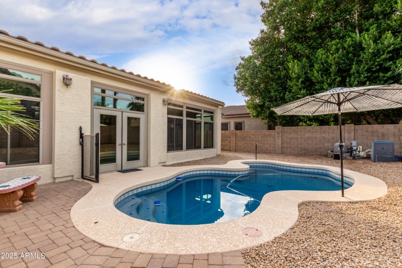 23505fa8384813a6c3769431931ab184