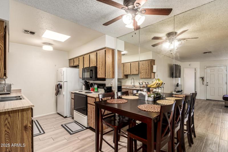 Dining Room & Kitchen