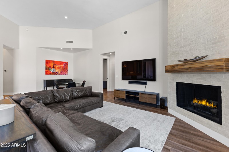 7130 Belmont-37-Edit