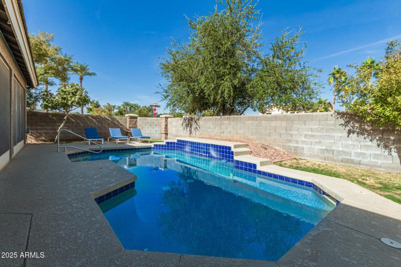 33 Evans - 11-12-2025