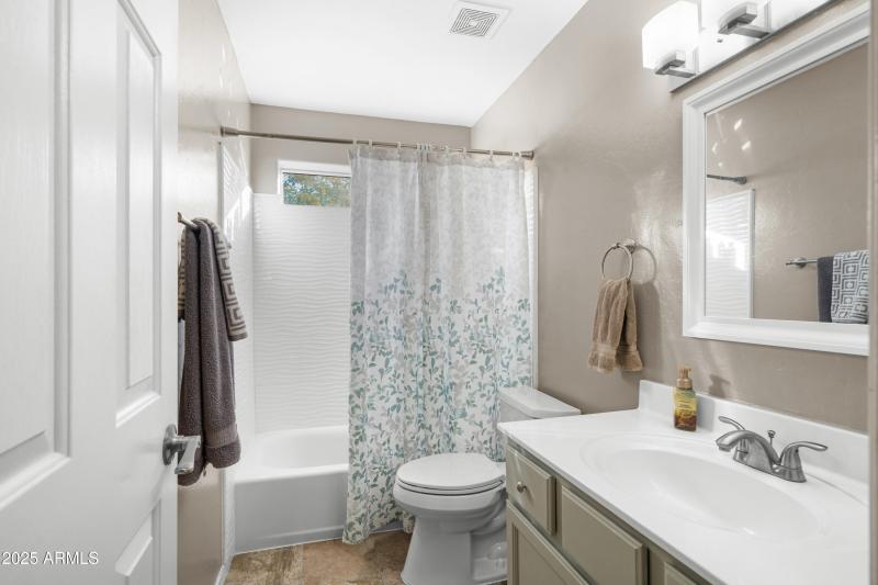 Interior - 323 Skyline Ave-15