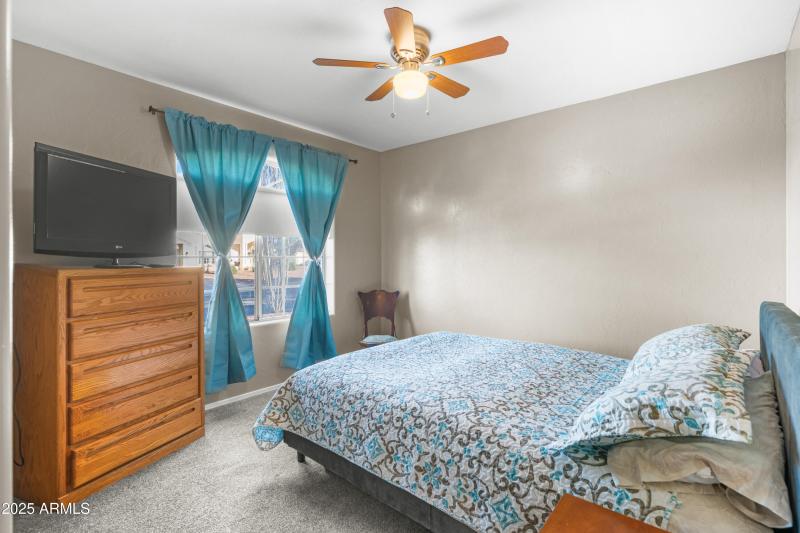 Interior - 323 Skyline Ave-14