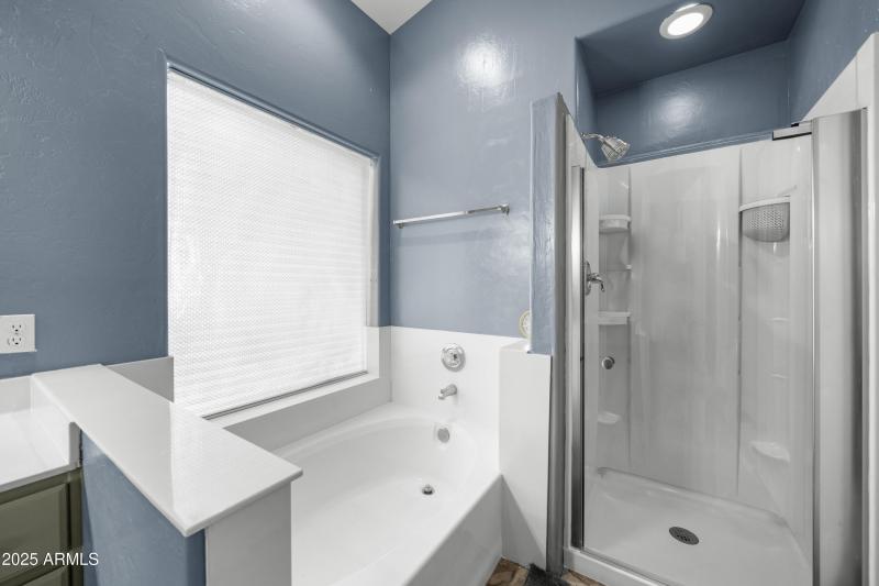 Interior - 323 Skyline Ave-12