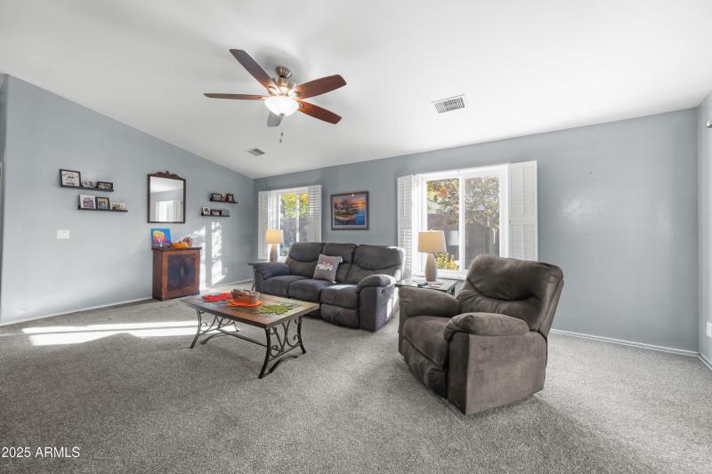 Interior - 323 Skyline Ave-4