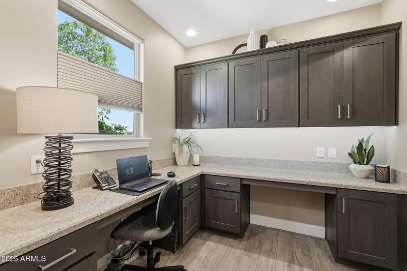 Office/Versatile Space