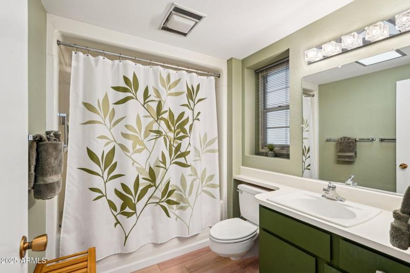 24-web-or-mls-125th Ave-S1211-024