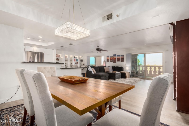 SPACIOUS GREAT ROOM VIEW