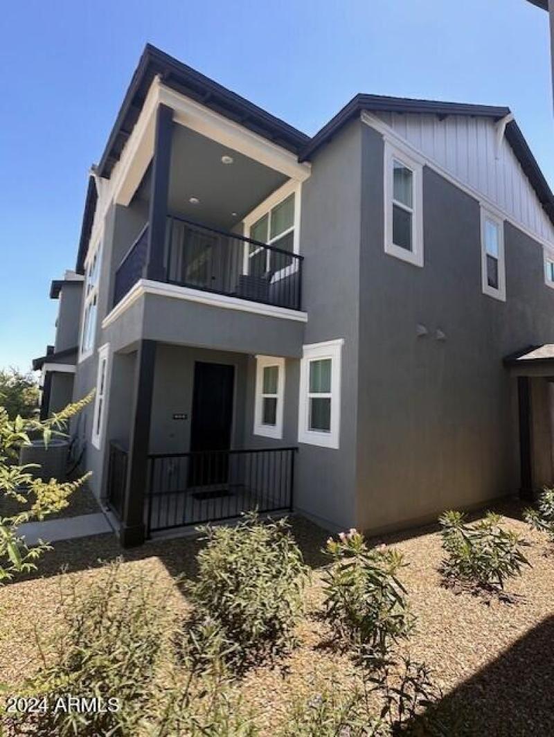 Villa 1033 front porch and upper patio v