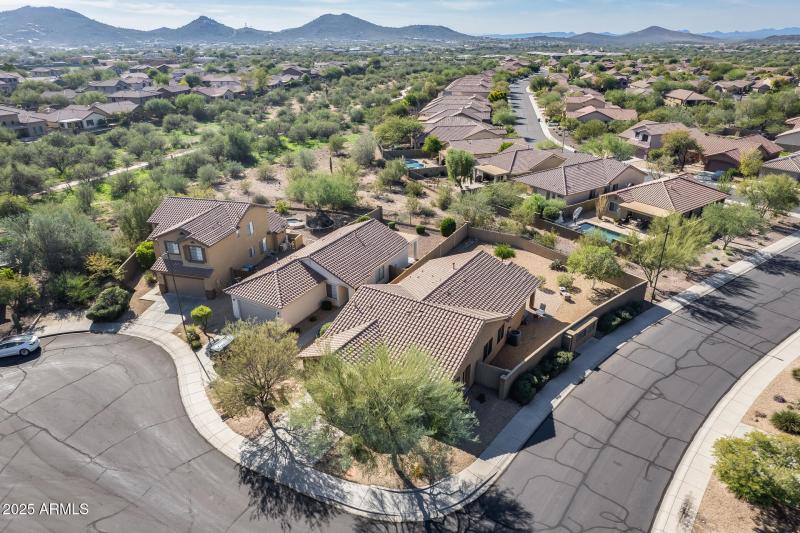 Cul-de-sac and corner lot