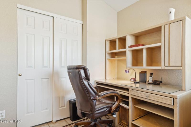 14-web-or-mls-1467-e-boston-st