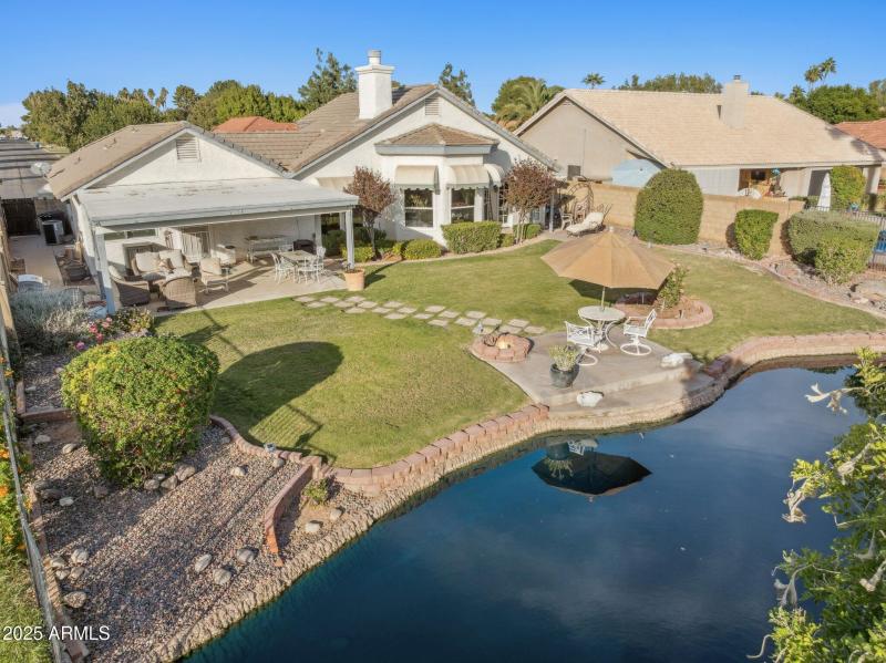 51-web-or-mls-1467-e-boston-st