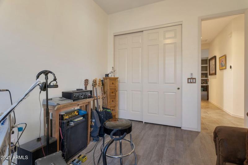 33572 N 79th Way Bedroom 2 music room cl