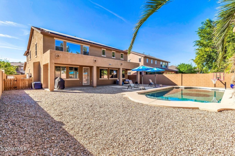 742 E Kingbird Dr-21