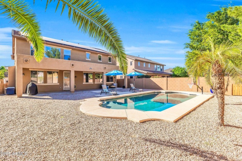 742 E Kingbird Dr-20