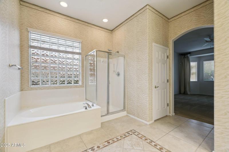 Separate shower & tub in Master Bath