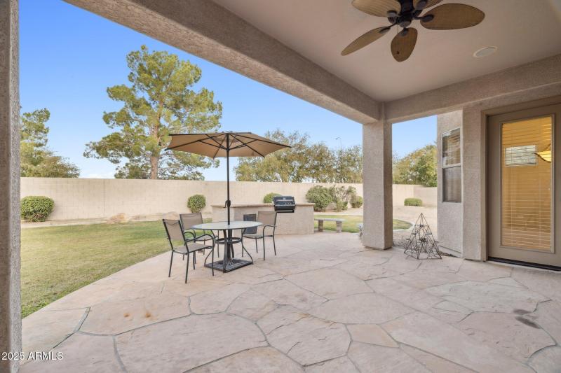 30-web-or-mls-10302-w-superior-ave