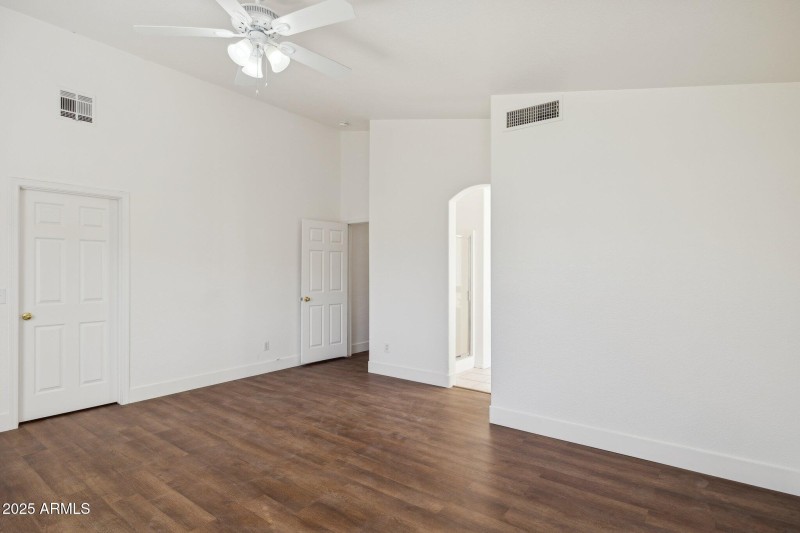 21-web-or-mls-1156-n-san-benito-dr