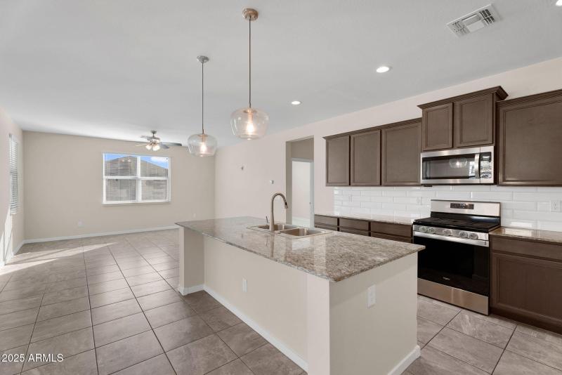 15-web-or-mls-345 W Satinka Dr-15